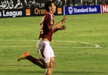 احمد عبد الظاهر يرفع اشارة رابعة