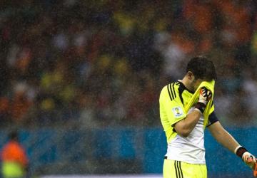 ايكر كاسياس حارس مرمى المنتخب الاسباني