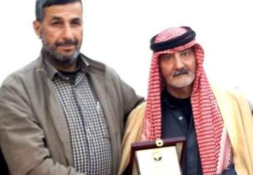 الراحل فايز ابو زايد - يمينا
