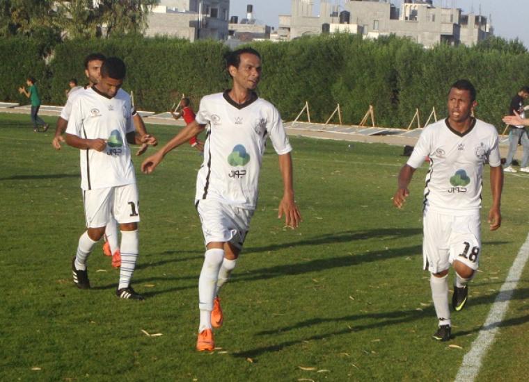 فرحة خليل جربوع بالهدف