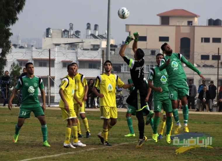 من مباراة الدور الاول بين الشجاعية والنصيرات