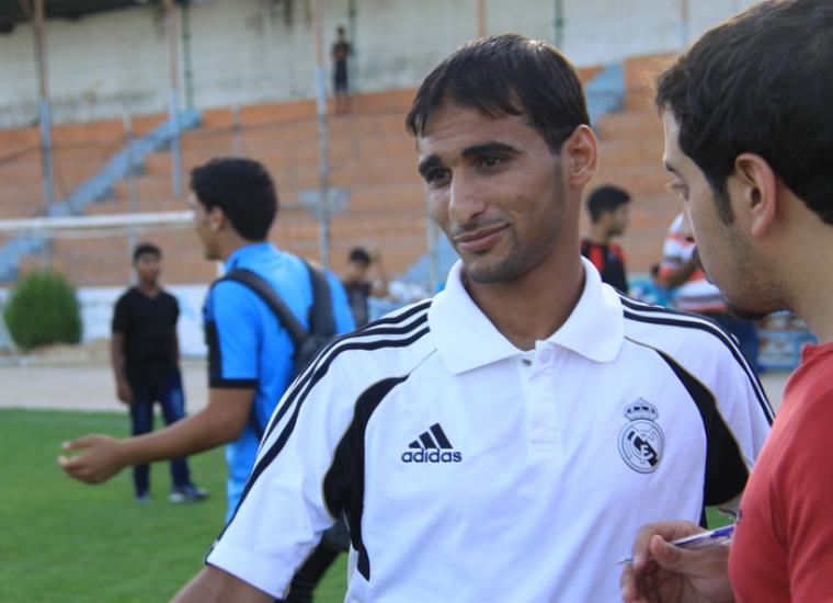 اللاعب احسان ابو دان مدرب منتخب شمال غزة 