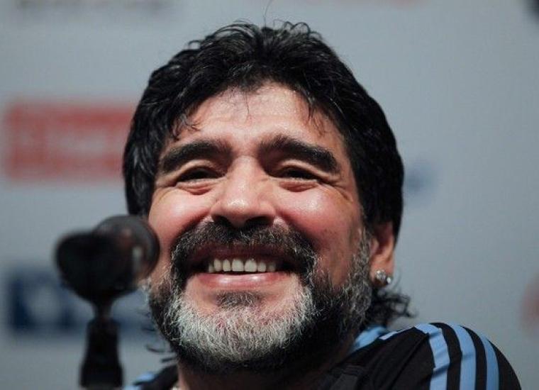 الارجنتيني مارادونا